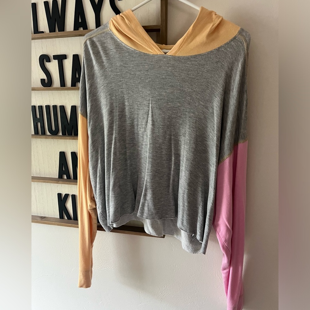 COLSIE Block Color Hoodie